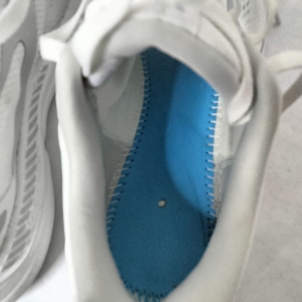 Brooks Adrenaline GTS 23 Women's White Running Shoes Sneakers - Picture 9 of 12